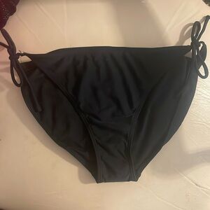 Black bikini style swim bottoms! Never worn size 15-17